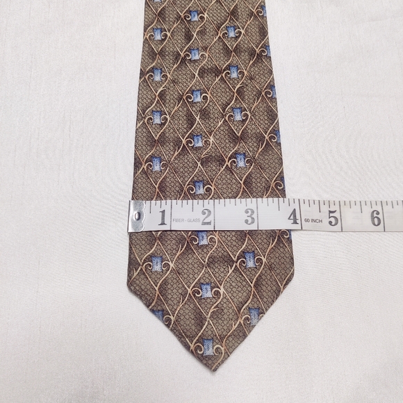 VTG Christian Dior Tie 100% Silk Gold Blue Pattern Made in Canada - Picture 8 of 10
